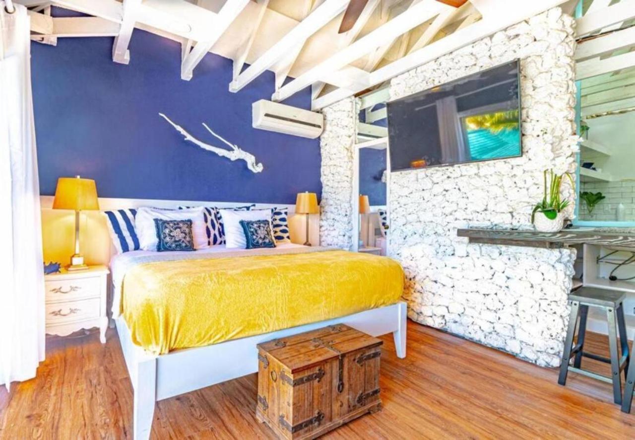 Pool Cottage At Viking Hill - Love Beach แนสซอ ภายนอก รูปภาพ